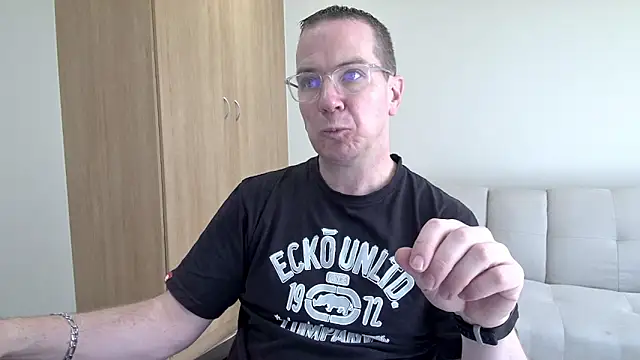 BrettJ81 online show from 05-30-26, 11:27