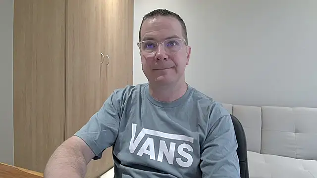 BrettJ81 online show from 12-04-25, 02:38