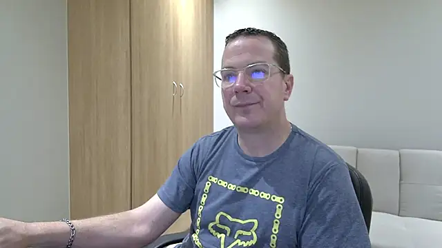 BrettJ81 online show from 10-07-25, 04:30