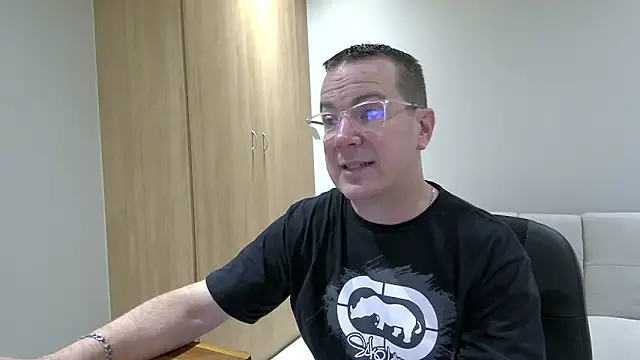 BrettJ81 online show from 03-13-25, 05:28