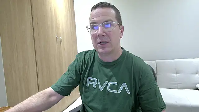 BrettJ81 online show from 04-07-26, 05:59