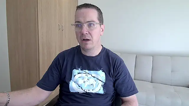 BrettJ81 online show from 05-09-26, 12:19