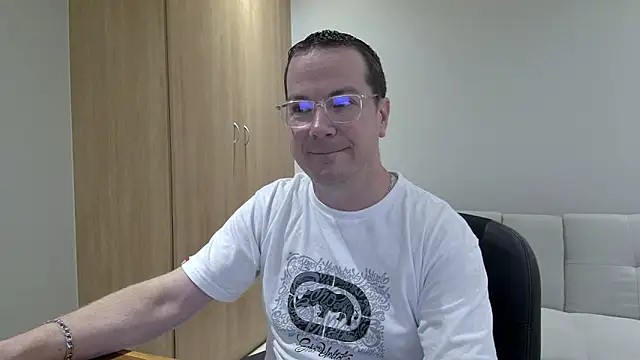 BrettJ81 online show from 11-10-25, 02:22