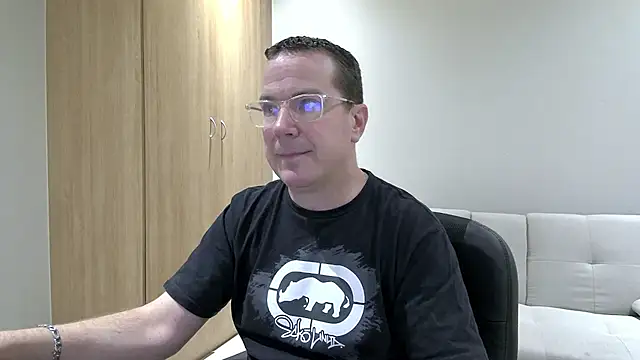 BrettJ81 online show from 10-06-25, 04:19