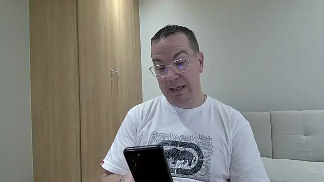 BrettJ81 online show from 12-14-25, 01:49