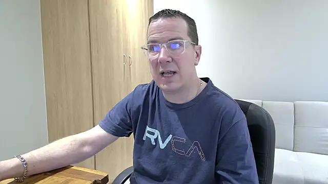 BrettJ81 online show from 10-21-25, 03:55