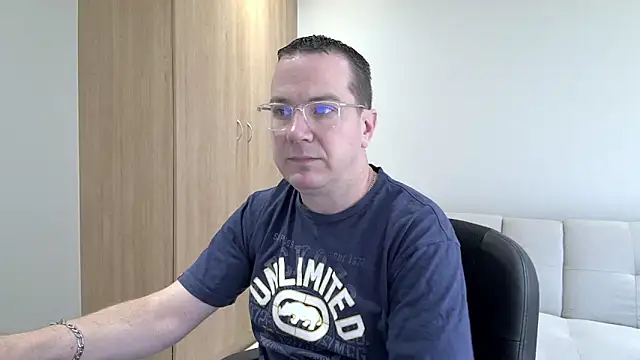 BrettJ81 online show from 10-19-25, 11:24