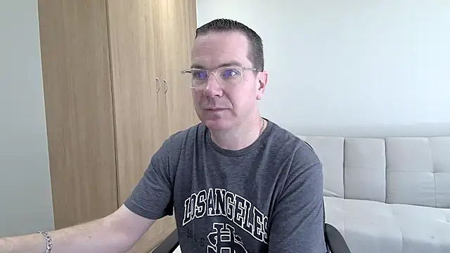 BrettJ81 online show from 09-21-25, 11:26