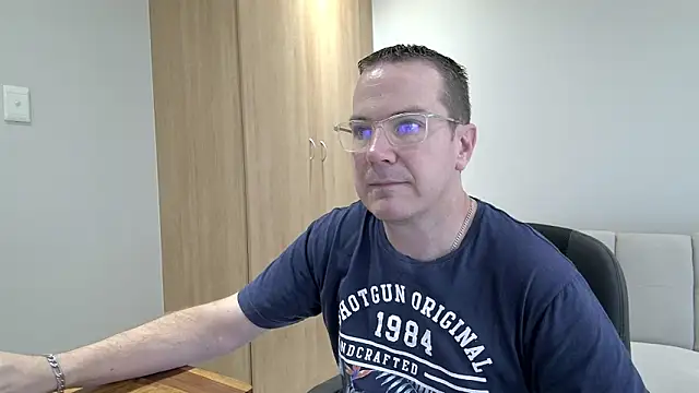 BrettJ81 online show from 01-19-25, 01:12