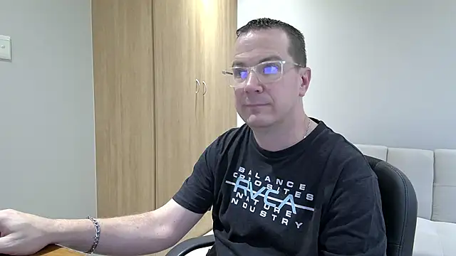 BrettJ81 online show from 10-16-25, 03:42