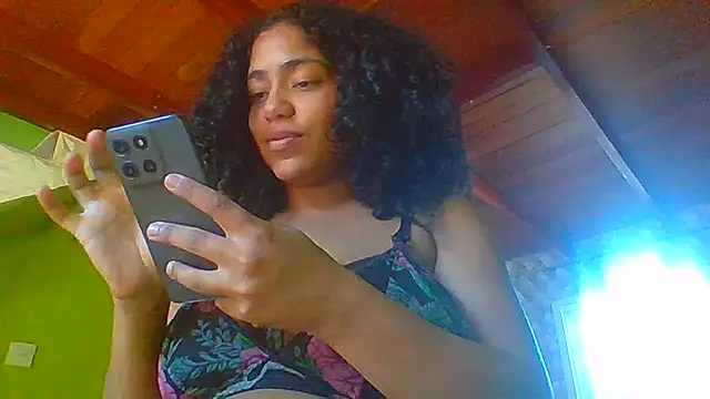 Snapshot of savanahottie chatting on 07-16-26, 04:37 savanahottie online show from 07-16-26, 04:37
