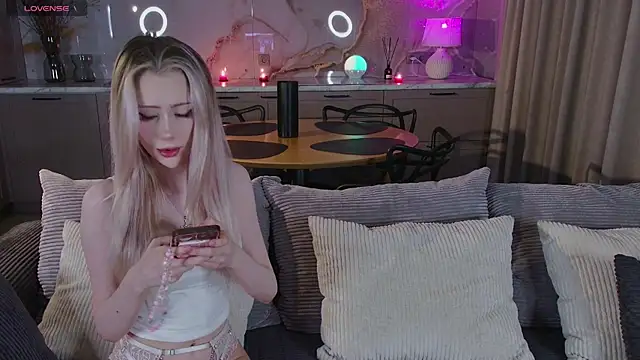 Lexitey online show from 11-14-25, 07:17