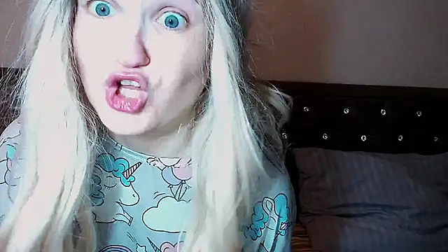 Sara4uu online show from 06-12-26, 10:51