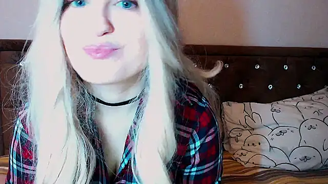 Sara4uu online show from 11-30-25, 02:18