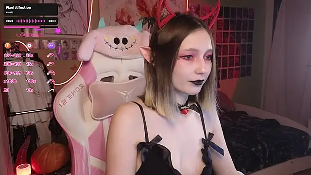 Evie Ro online show from 10-28-25, 08:30