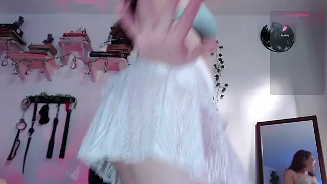 Snapshot of Eve_Blue77 chatting on 04-24-26, 10:23 Eve Blue77 online show from 04-24-26, 10:23