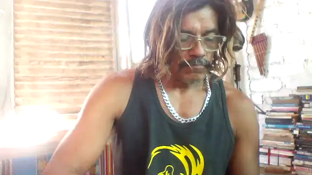 Snapshot of kvr27 chatting on 06-25-26, 01:49 kvr27 online show from 06-25-26, 01:49