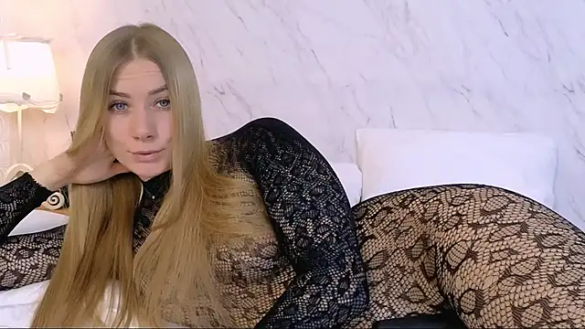 LOLALEWIS online show from 02-12-26, 01:27