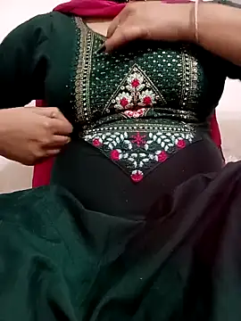 Snapshot of 09punjabi chatting on 10-08-25, 08:27 09punjabi online show from 10-08-25, 08:27