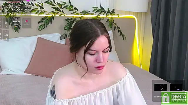 AmaliaBell online show from 10-29-25, 01:10