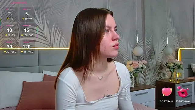 Snapshot of AmaliaBell chatting on 09-10-25, 01:10 AmaliaBell online show from 09-10-25, 01:10