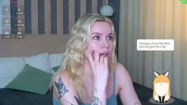 Snapshot of AmaliaBell chatting on 07-17-26, 01:19 AmaliaBell online show from 07-17-26, 01:19