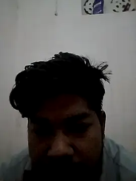 Snapshot of u_wan_me chatting on 03-09-25, 12:31 u wan me online show from 03-09-25, 12:31