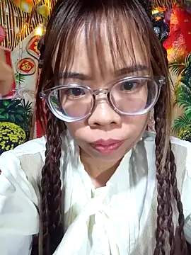   Mai-love19   online show from 02-18-26, 11:50