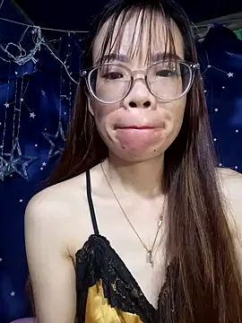   Mai-love19   online show from 10-14-25, 10:53