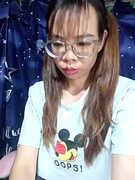 Snapshot of __Mai-love19__ chatting on 06-13-26, 11:02 Mai-love19 online show from 06-13-26, 11:02