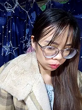   Mai-love19   online show from 12-15-25, 02:06