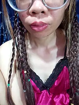 Snapshot of __Mai-love19__ chatting on 07-04-26, 11:42 Mai-love19 online show from 07-04-26, 11:42
