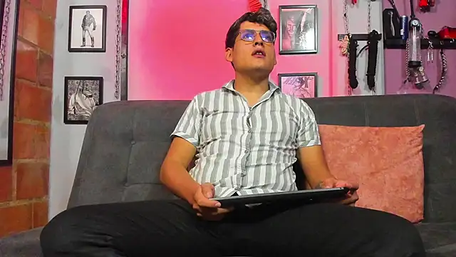 dom2travelersss online show from 03-17-25, 12:04