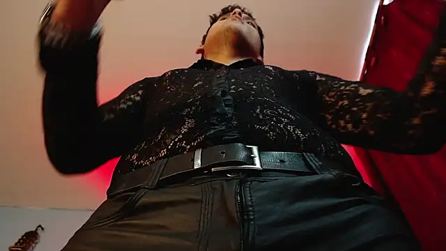 dom2travelersss online show from 09-19-25, 04:00