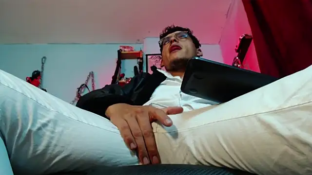 dom2travelersss online show from 04-04-26, 12:45