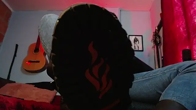 dom2travelersss online show from 09-18-25, 09:07