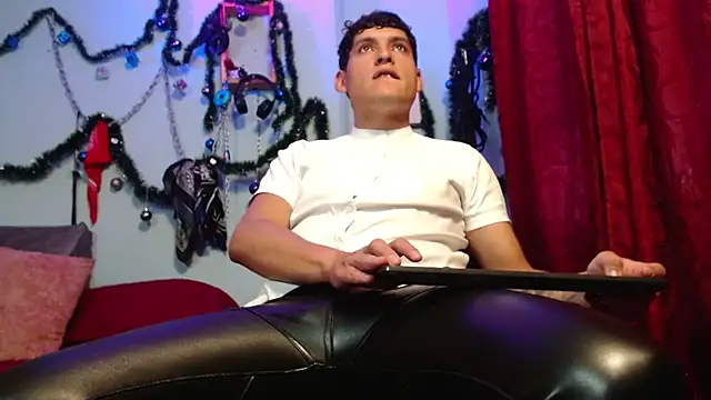 dom2travelersss online show from 12-05-25, 02:59