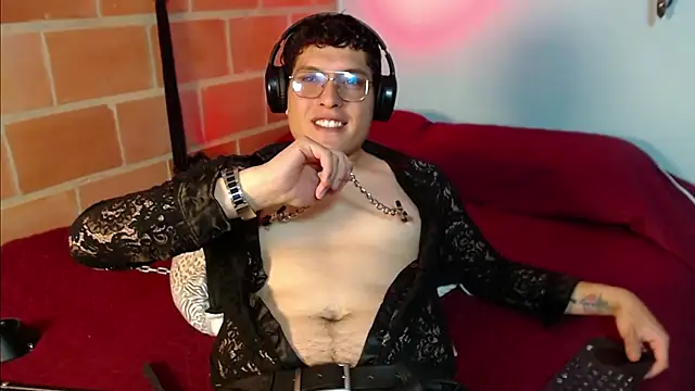 dom2travelersss online show from 09-11-25, 04:23