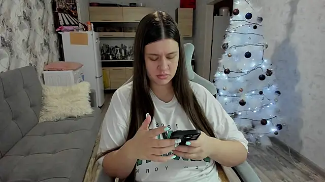 Snapshot of Lis_Kollen chatting on 12-20-25, 03:37 Lis Kollen online show from 12-20-25, 03:37