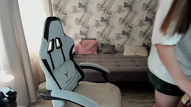 Snapshot of Lis_Kollen chatting on 04-07-26, 09:44 Lis Kollen online show from 04-07-26, 09:44