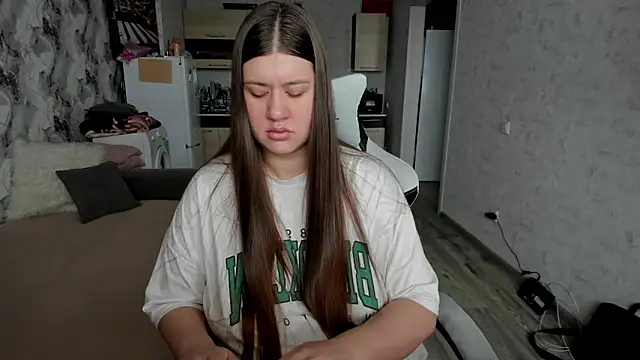 Snapshot of Lis_Kollen chatting on 11-22-25, 04:22 Lis Kollen online show from 11-22-25, 04:22