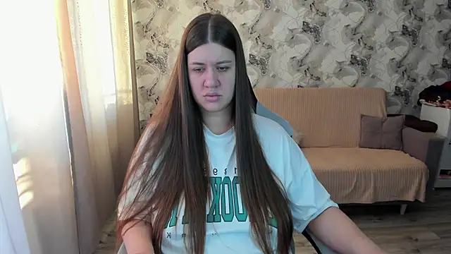 Snapshot of Lis_Kollen chatting on 10-15-25, 10:56 Lis Kollen online show from 10-15-25, 10:56