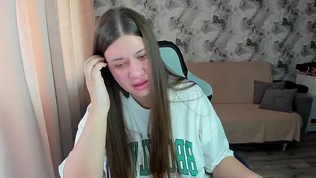 Snapshot of Lis_Kollen chatting on 10-25-25, 10:47 Lis Kollen online show from 10-25-25, 10:47