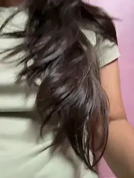 Snapshot of babecamella chatting on 02-05-25, 02:59 babecamella online show from 02-05-25, 02:59