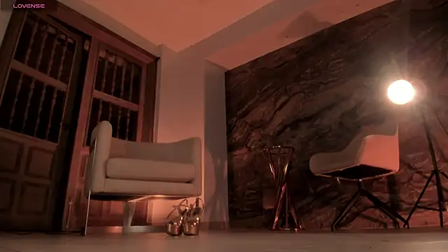 AmyArmstrong online show from 03-23-25, 04:16