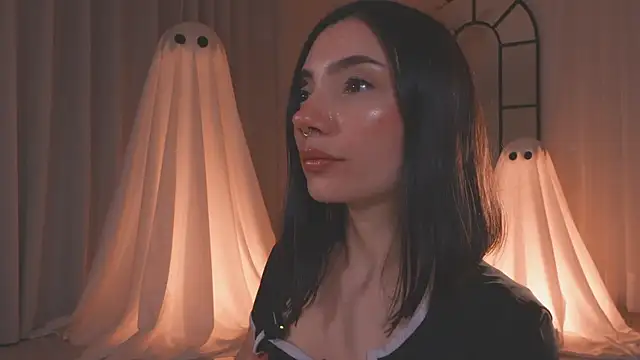 AmyArmstrong online show from 10-18-25, 12:12