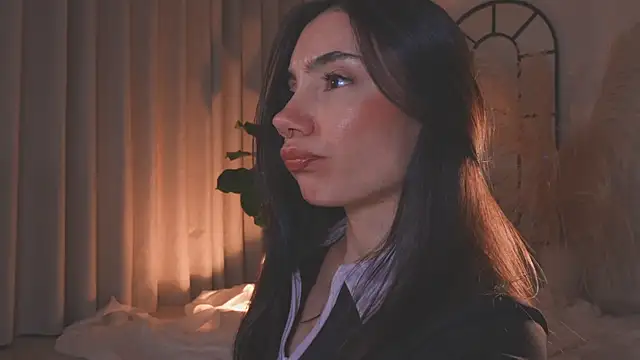 AmyArmstrong online show from 10-05-25, 12:23