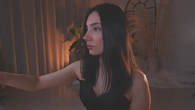 AmyArmstrong online show from 09-18-25, 12:24