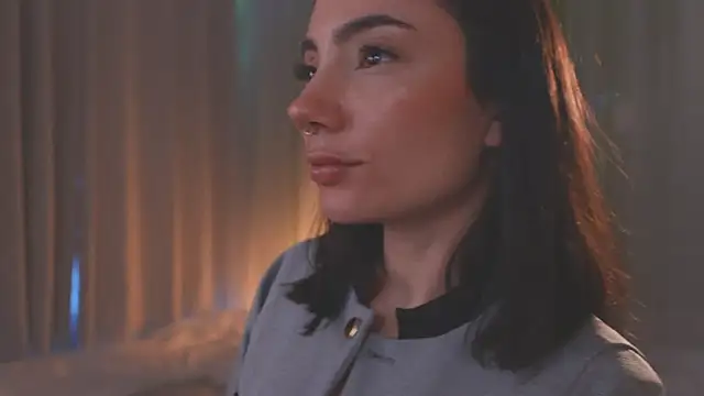 AmyArmstrong online show from 11-28-25, 08:53