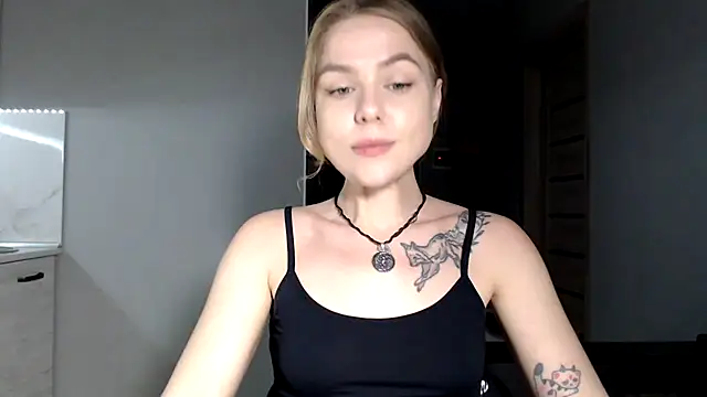 Snapshot of Sunbeam_ chatting on 04-23-26, 08:21 Sunbeam online show from 04-23-26, 08:21